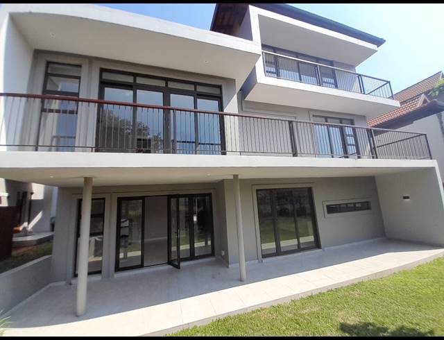 5 BEDROOM FREEHOLD TO LET IN IZINGA ESTATE